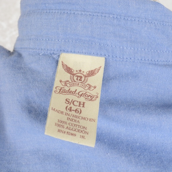 END OF YEAR SALE  Faded Glory Button Down Size: (S) 4/6 - Picture 6 of 6